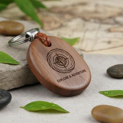 Goede prijs Waterbestendige afwerking gepersonaliseerde houten sleutelhanger aangepaste houten sleutelhangers met gepersonaliseerde logo's en wereldwijde verzending online