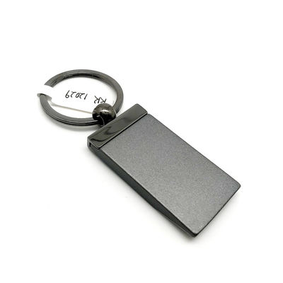 Aanpasbare metalen sleutelhanger met zwarte gun afwerking en MOQ van 500