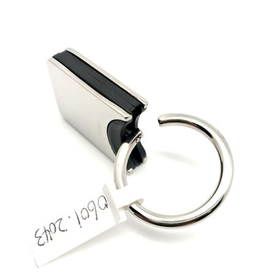 Als foto metalen sleutelhanger met aangepast logo beschikbaar