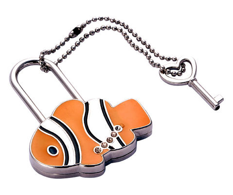 Gepersonaliseerde metalen sleutelketting Gepersonaliseerde vorm Voor souvenircampagnes Olie gevuld logo