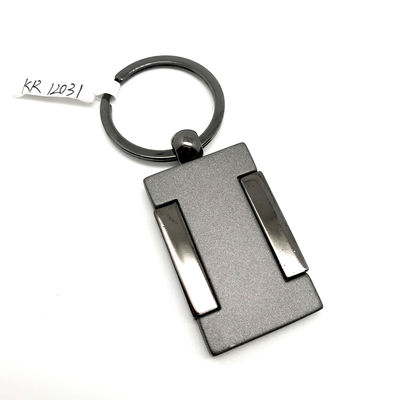 Goede prijs MOQ 500 Zwarte pistool kleur Metalen sleutelhanger houder met aangepast logo voor online