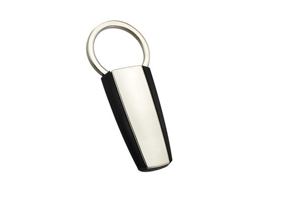Goede prijs ABS sluit de Plastic Trekkracht apart het Metaal Logo Keychain Silver Electroplating van het Houderstrapezoïde online